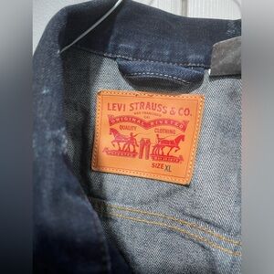 Levi’s men’s Jean jacket xl like new